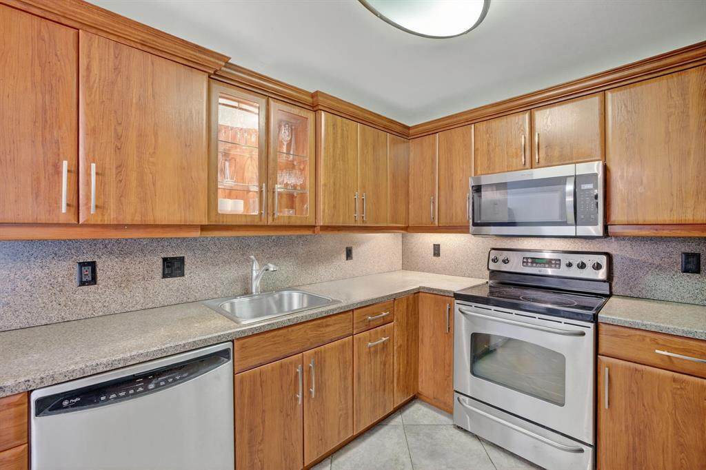 12 - 1160 N Federal Hwy, Unit #716