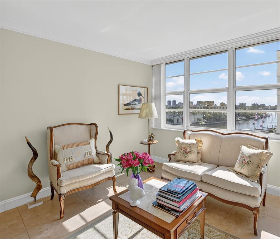 17 - 1160 N Federal Hwy, Unit #716