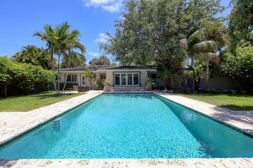 01 - 1635 Seabreeze Blvd