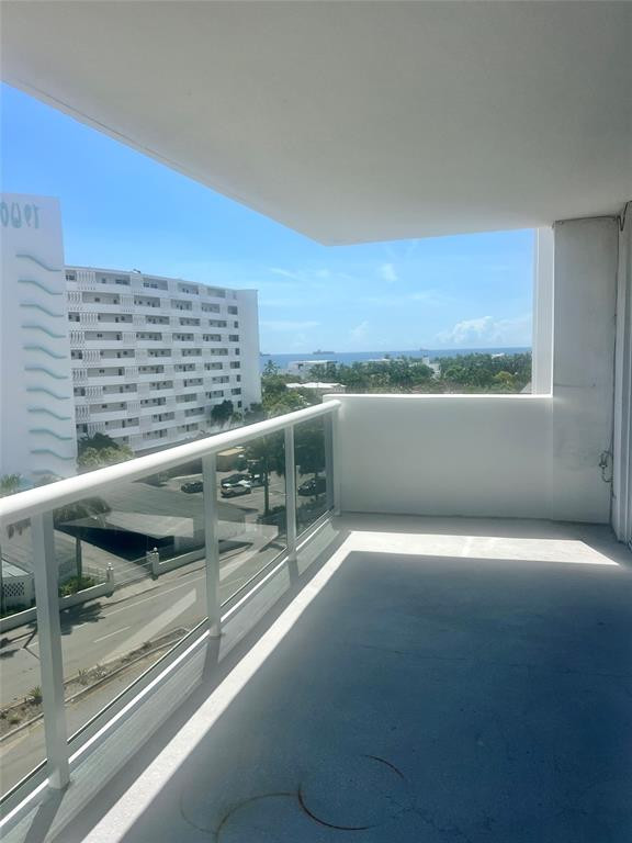 02 - 2841 N Ocean Blvd Unit 802