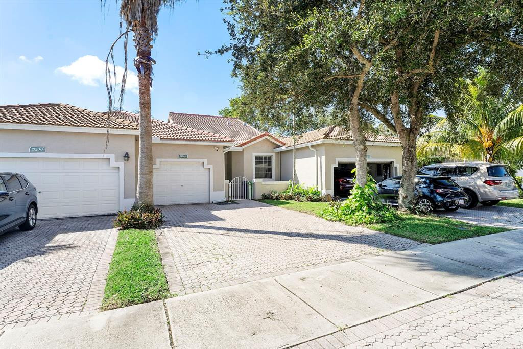 002 - 7520 S Aragon Blvd, Unit #2