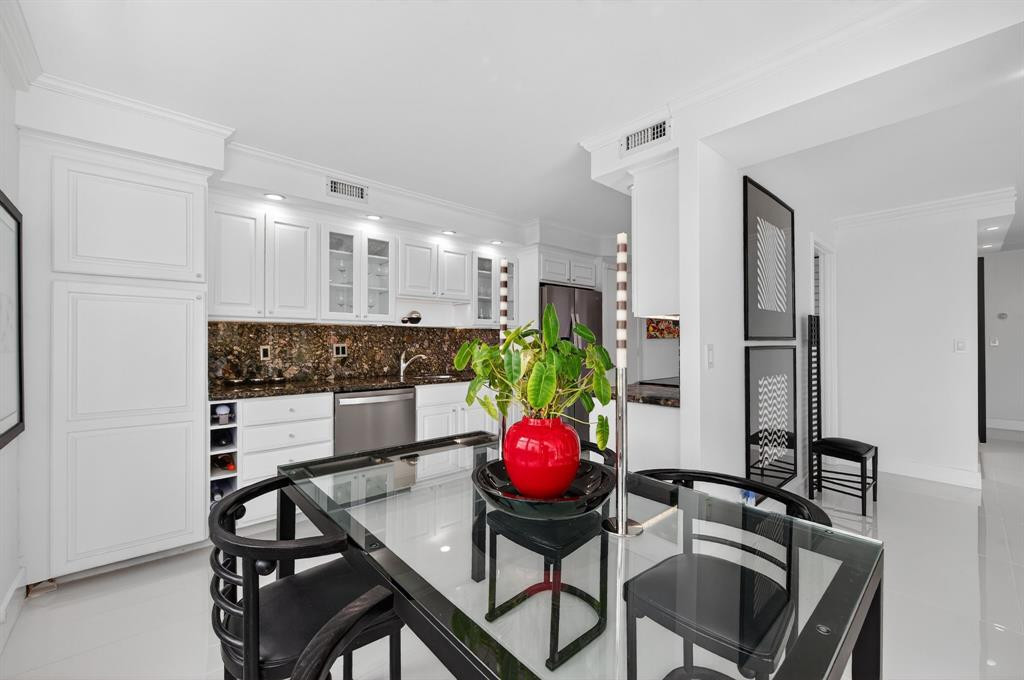 009 - 936 Intracoastal Dr, Unit #3C