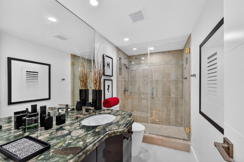 014 - 936 Intracoastal Dr, Unit #3C