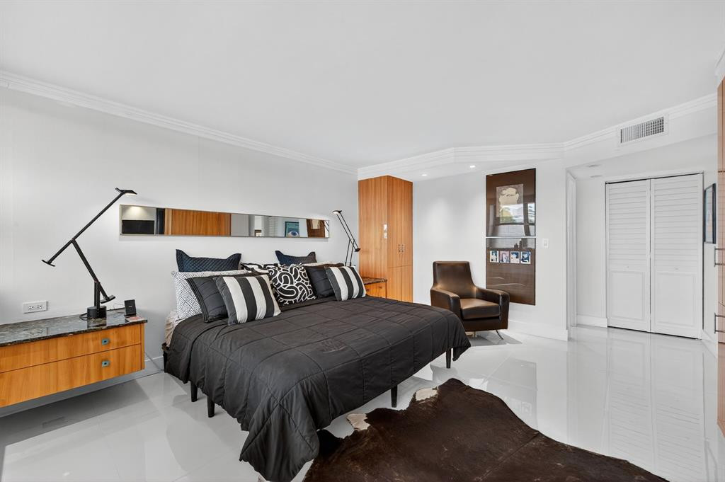 019 - 936 Intracoastal Dr, Unit #3C